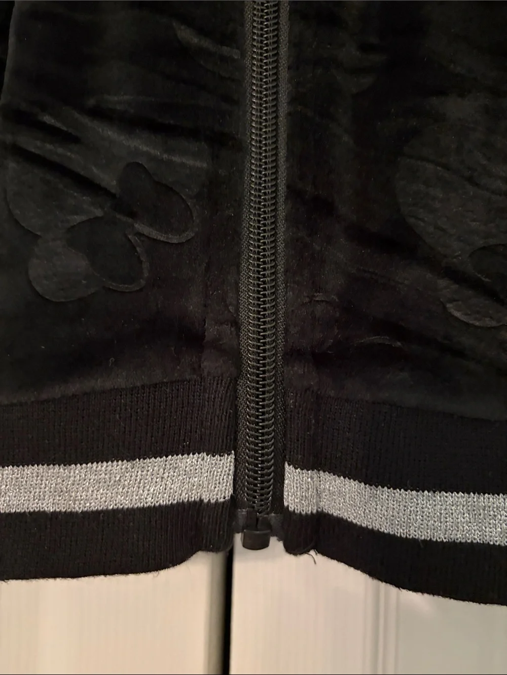 Disney Minnie Mouse Full Zip Velvet Jacket With Sequinned Minnie On Back 2T EUC